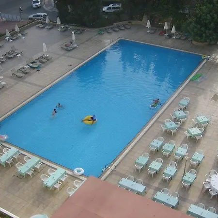 Golden Arches Hotel 3*