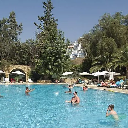 Golden Arches Hotel Limassol